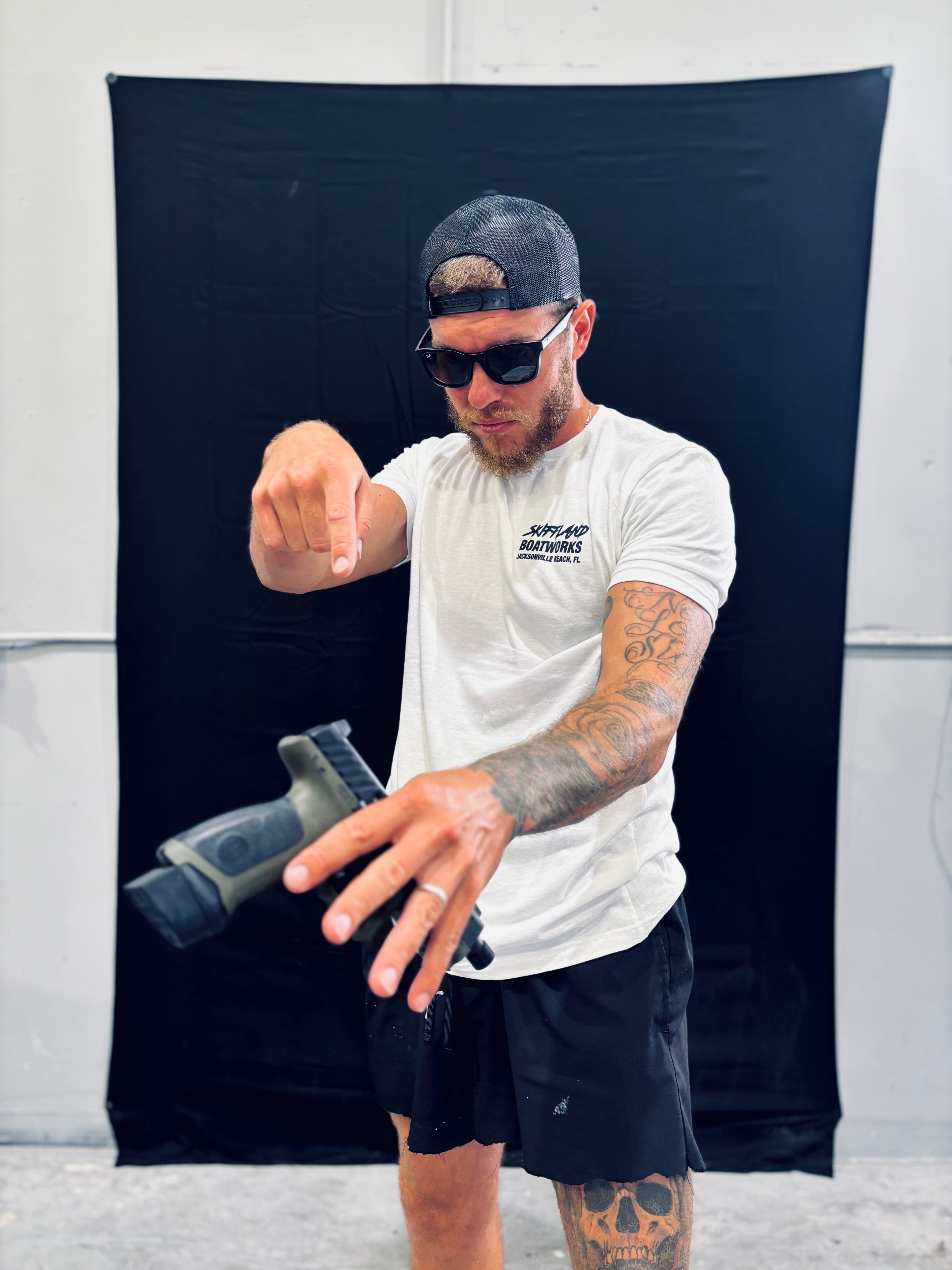 WHITE TEE - XL