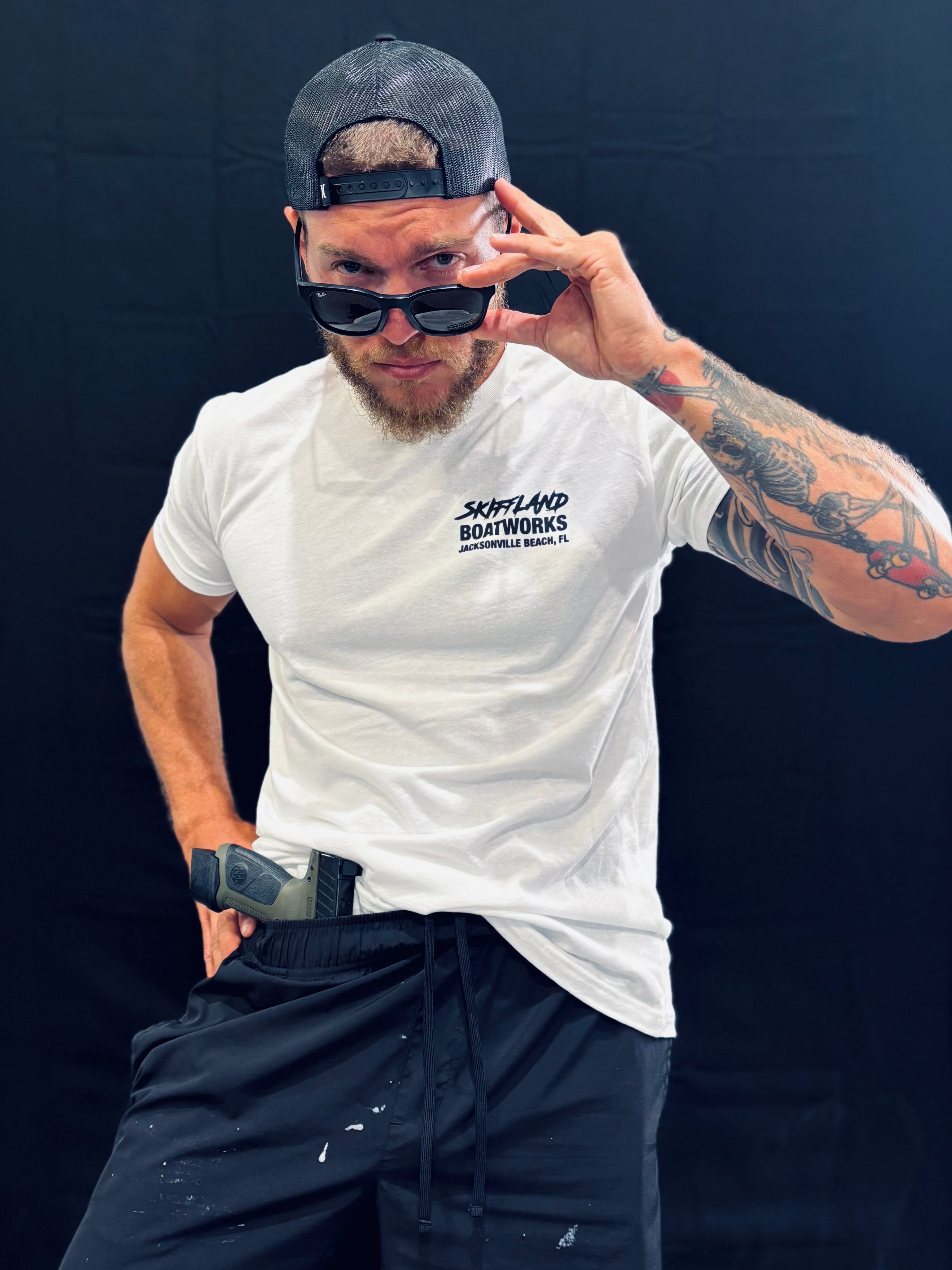 WHITE TEE - MEDIUM